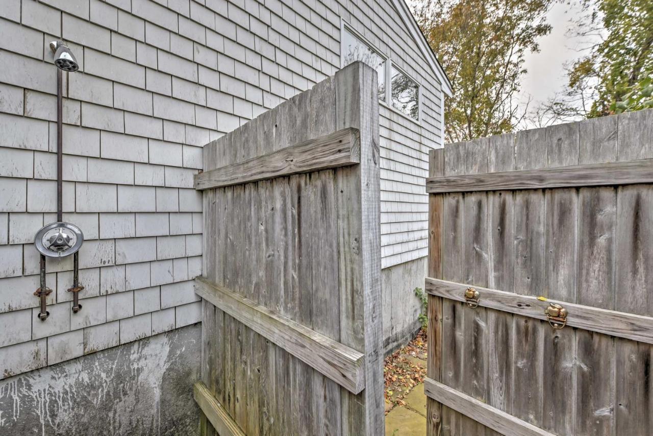 Nautical Bourne Apartment - 2 Mi To Monument Beach Exterior photo